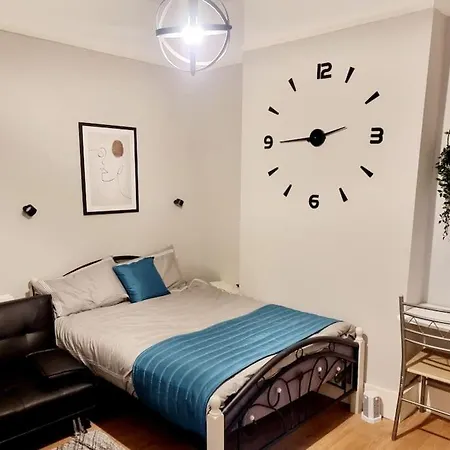 Stylish Apartment, Self Check-In, Ideal 4 Contractors, 25Mins To Gatwick Airport Thornton Heath Exterior photo