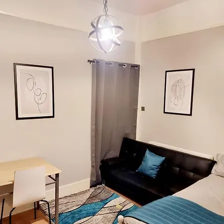 Stylish Apartment, Self Check-In, Ideal 4 Contractors, 25Mins To Gatwick Airport Thornton Heath Exterior photo