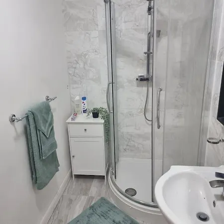 Stylish Apartment, Self Check-In, Ideal 4 Contractors, 25Mins To Gatwick Airport Thornton Heath Exterior photo