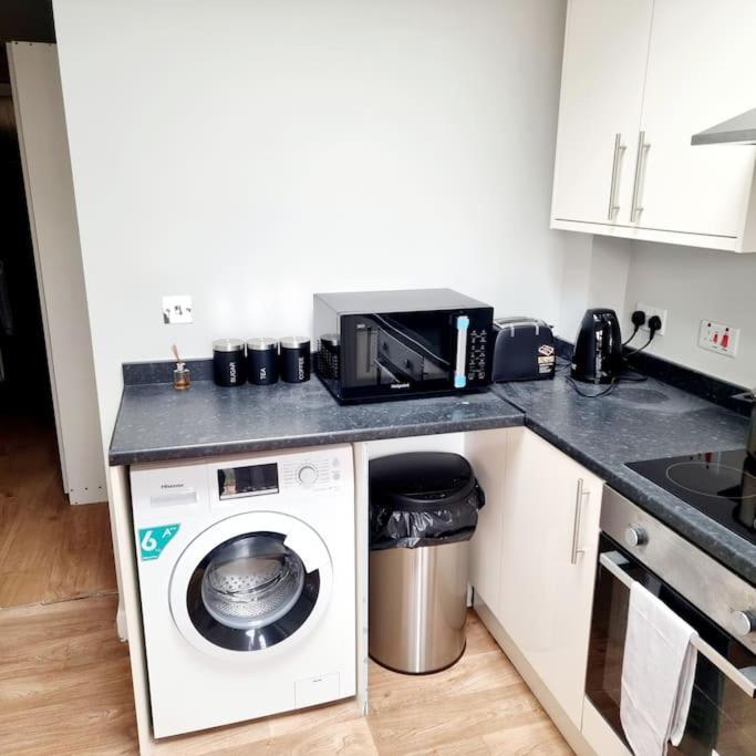 Stylish Apartment, Self Check-in, Ideal 4 Contractors, 25mins To Gatwick Airport Thornton Heath
